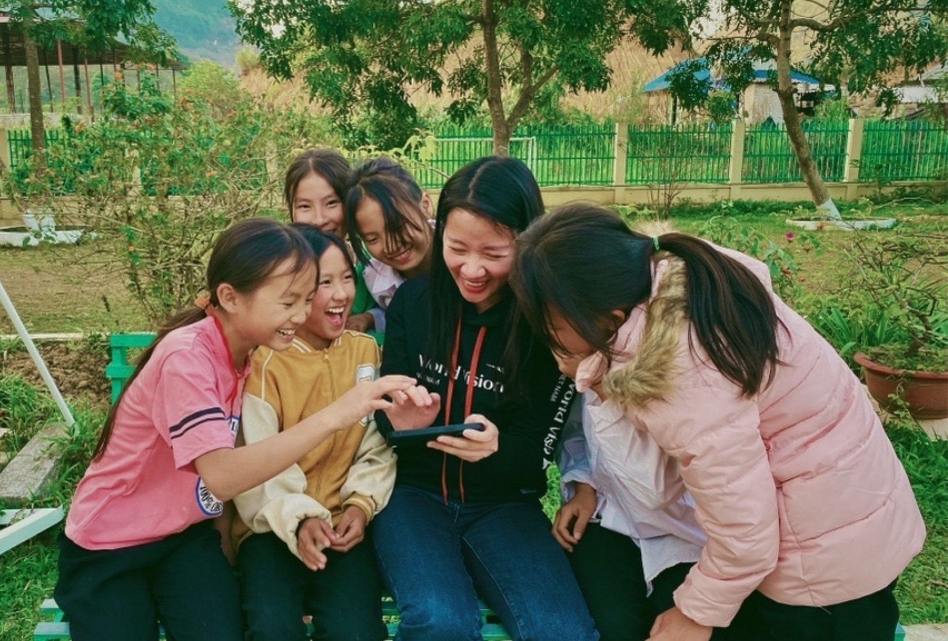 Chuyển đổi số để thích ứng