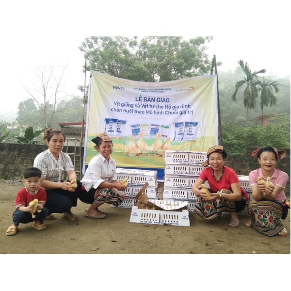 Mạnh dạn học kỹ năng mới: chăn nuôi